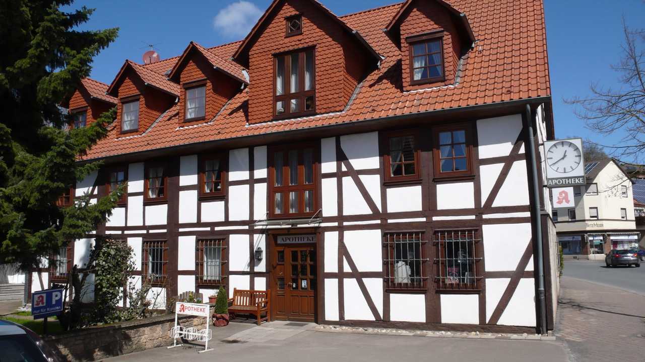 Schöne Landapotheke mit Haus zu verkaufen 